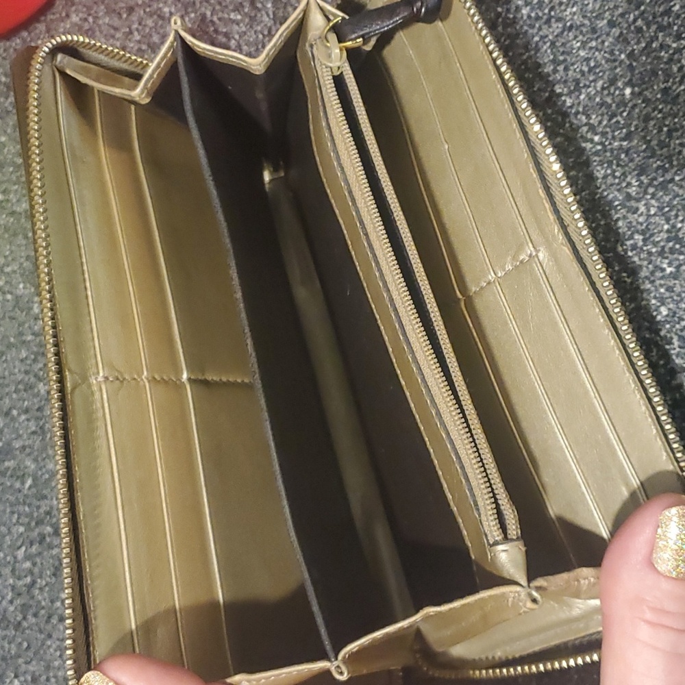 Gucci Guccisma Monogram Zippy Long Wallet - Picture 4 of 8